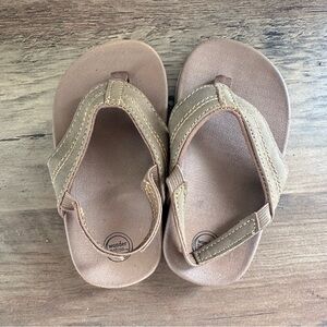 Wonder Nation Tan Kids Flip Flops 5/6